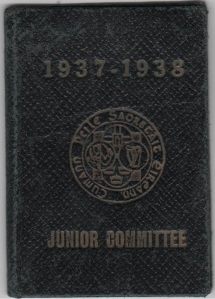 Willie Toms' Junior Committee, FAIFS badge, 1937-38 season. Author's family collection.